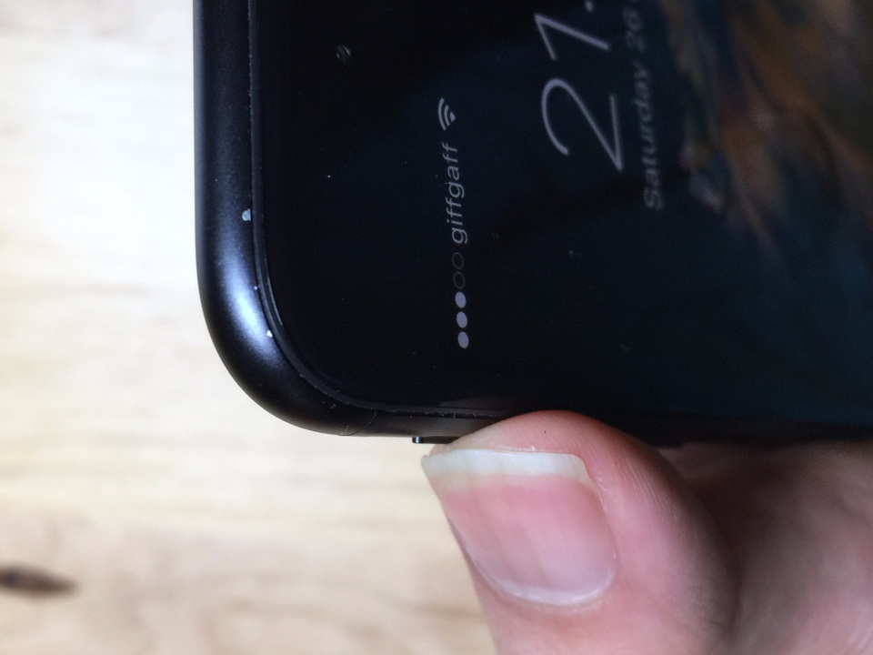 Apple lặp lại "vết xe đổ" trên iPhone 7 và 7 Plus - 4 Apple lặp lại "vết xe đổ" trên iPhone 7 và 7 Plus - 4