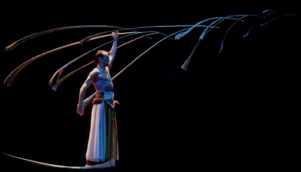 Sửng sốt trước tiết mục kể về “vẻ đẹp của sự cân bằng” - 3 Sửng sốt trước tiết mục kể về “vẻ đẹp của sự cân bằng” - 3