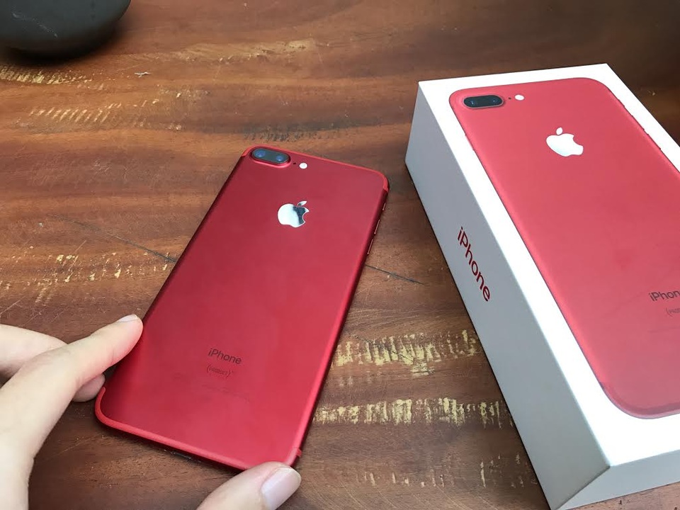 Trên tay iPhone 7 Plus màu đỏ vừa xuất hiện ở Hà Nội, giá 25 triệu đồng - 7 Trên tay iPhone 7 Plus màu đỏ vừa xuất hiện ở Hà Nội, giá 25 triệu đồng - 7