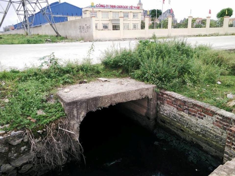 Khu công nghiệp xả thải thẳng ra môi trường, cả nghìn hộ dân lĩnh đủ! - 5 Khu công nghiệp xả thải thẳng ra môi trường, cả nghìn hộ dân lĩnh đủ! - 5