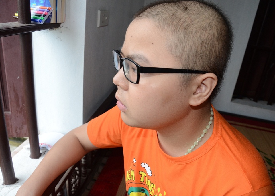 Ước mơ được trở lại trường của cậu bé 15 tuổi mắc ung thư máu - 4
Và nỗi buồn vô hạn khi em không được đến lớp cùng chúng bạn