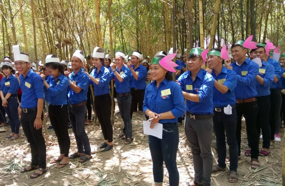 Hiệu quả “chơi mà học, học mà chơi” - 3 Nhiều năm qua, các học sinh THCS và THPT thích thú với các hoạt động trải nghiệm thiên nhiên, học lịch sử bằng những điểm đến di tích cụ thể.