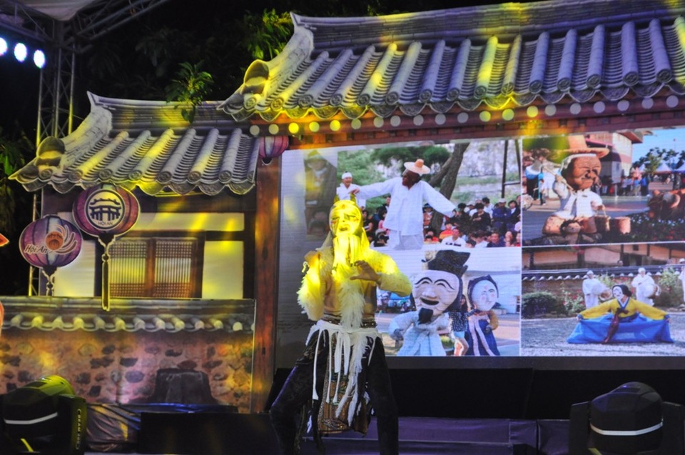 Ấn tượng với màn biểu diễn mặt nạ trong “Ngày văn hóa Andong” - 4 Tiết mục biểu diễn mặt nạ đặc sắc của Andong Hàn Quốc
