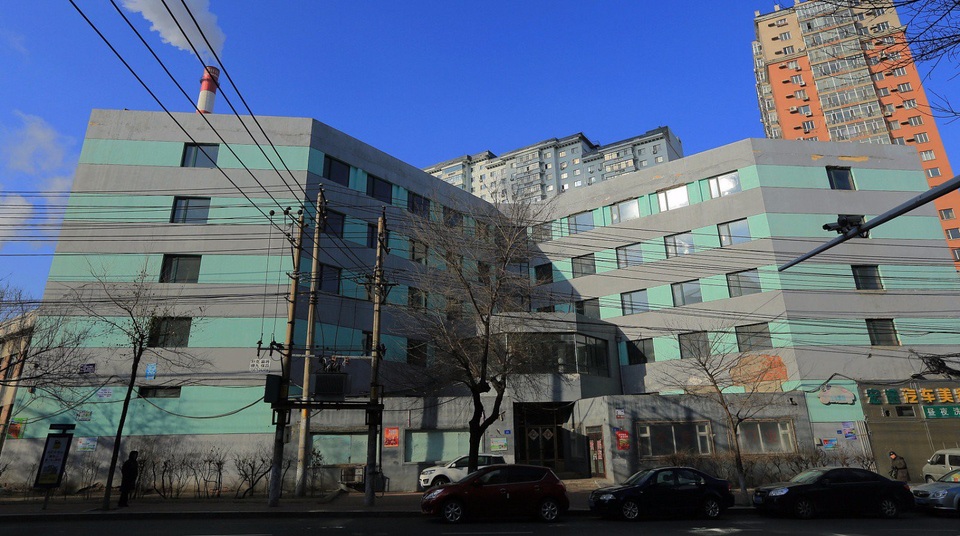 
Theo hướng trực diện, tòa nhà giống một quyển sách đang mở (Ảnh: PDO)
