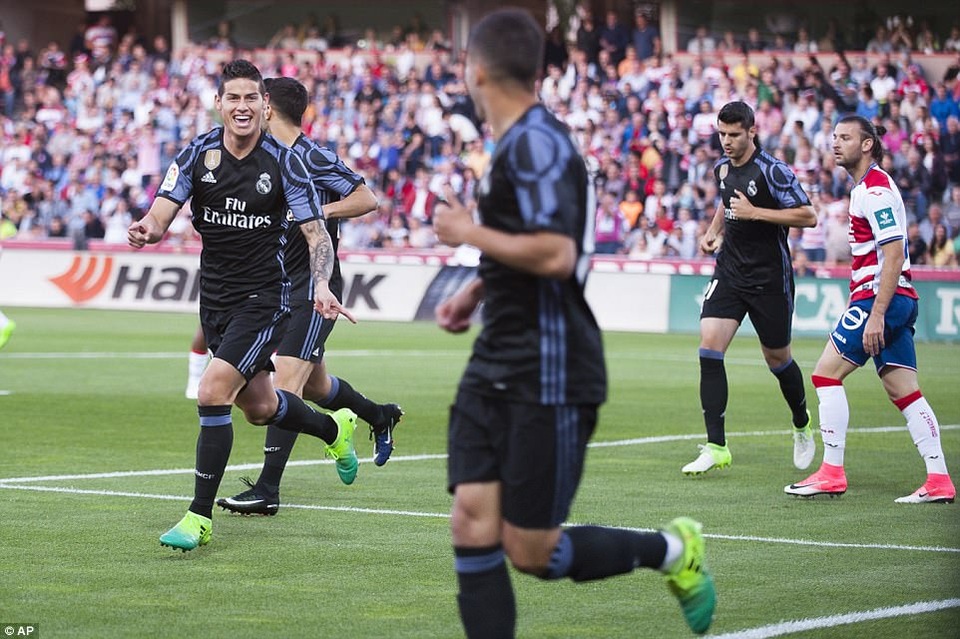 Granada 0-4 Real Madrid: Cú đúp của Rodriguez và Morata - 3
James Rodriguez lập cú đúp chóng vánh sau hơn 10 phút đầu