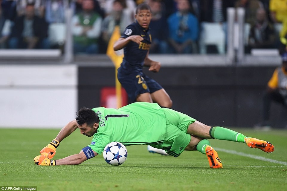 Những khoảnh khắc Juventus quật ngã Monaco để tiến vào chung kết Champions League - 26
Tình huống Mbappe hạ Buffon đã ghi bàn danh dự cho Monaco