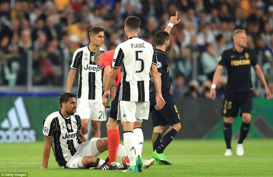Những khoảnh khắc Juventus quật ngã Monaco để tiến vào chung kết Champions League - 25
Juventus sẽ gặp không ít chấn thương sau trận đấu này