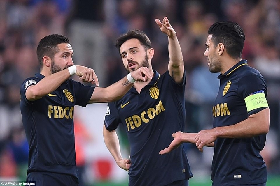 Những khoảnh khắc Juventus quật ngã Monaco để tiến vào chung kết Champions League - 24
Thua Juve, nhưng việc lọt vào bán kết Champions League đã là thành công quá lớn của Monaco