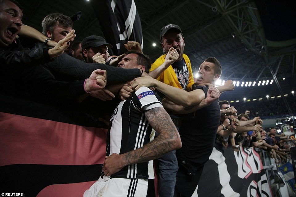 Những khoảnh khắc Juventus quật ngã Monaco để tiến vào chung kết Champions League - 15
Sau hai năm, Bà đầm già lại có mặt ở trận chung kết Champions League