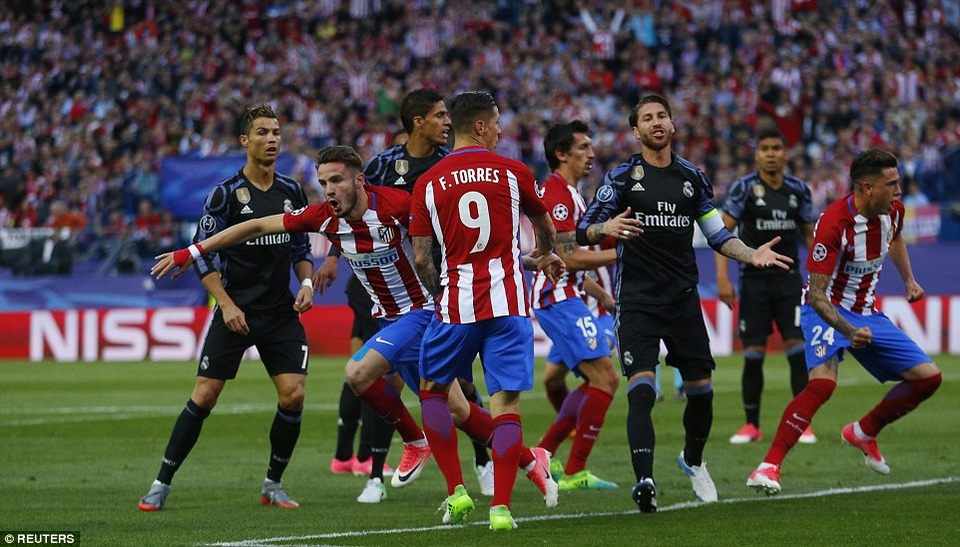 Những khoảnh khắc Real Madrid bại trận trên sân của Atletico - 19
Trong 4 năm liên tiếp, Atletico đều thua chung cuộc khi đối đầu Real Madrid tại Champions League