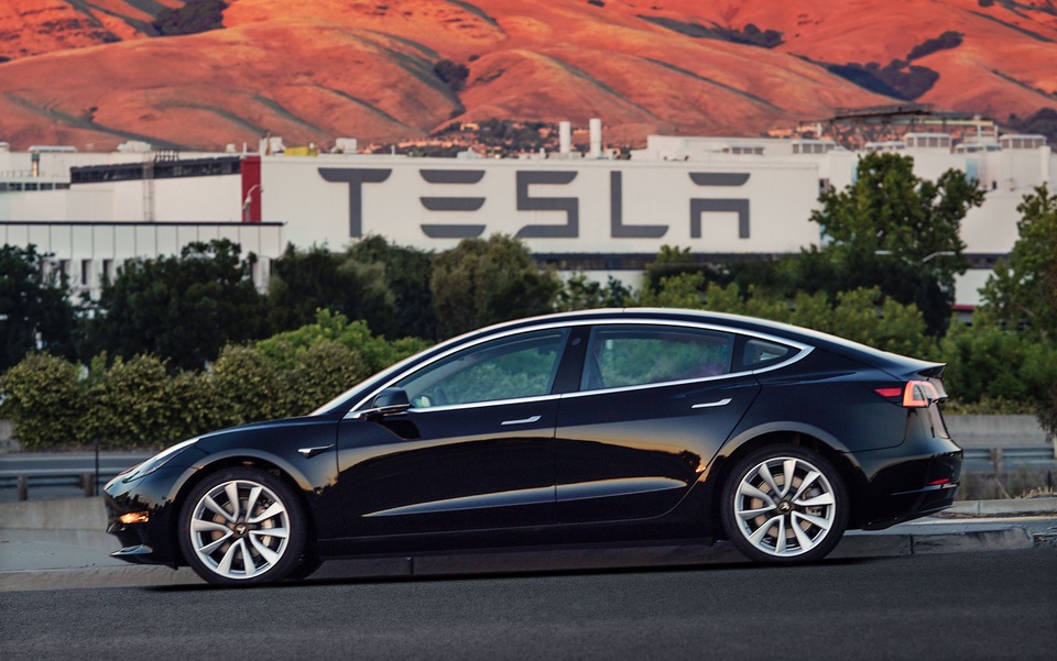 Thêm GM, Ford, Tesla, Hyundai dùng thép không đủ chất lượng của Kobe - 3
Mức ảnh hưởng của vụ gian dối làm giả dữ liệu và vật liệu không đảm bảo cam kết của Kobe Steel đã lan ra toàn cầu. Các hãng xe Mỹ đã chính thức bị dính tới vụ việc này.