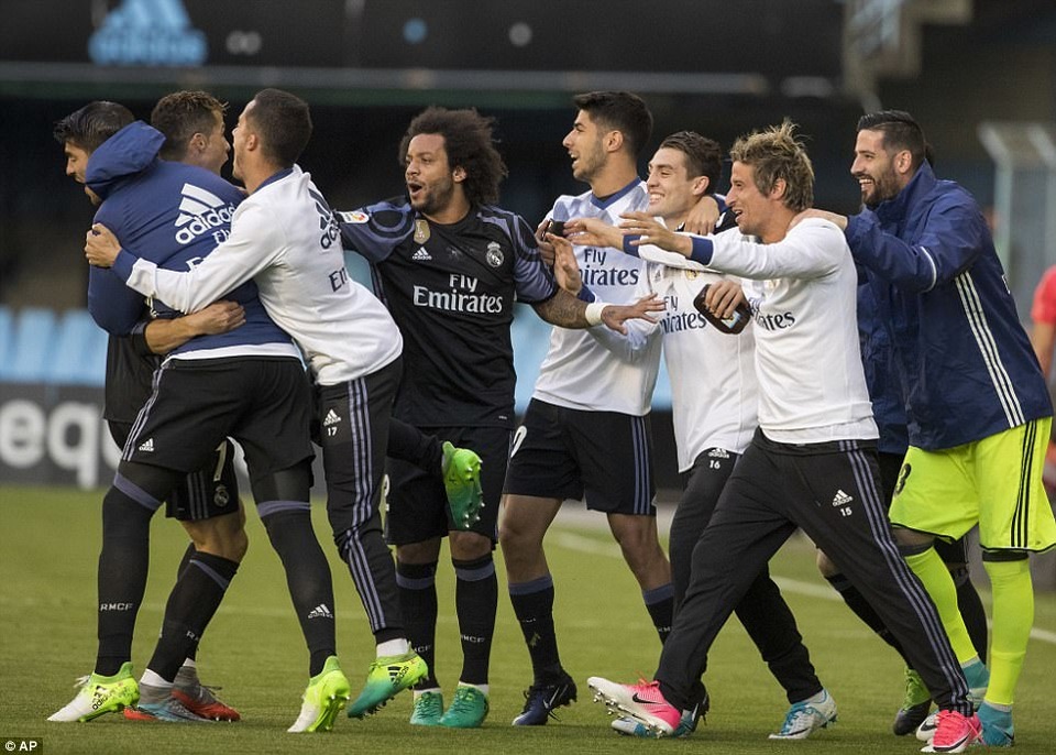 Những khoảnh khắc C.Ronaldo đưa Real Madrid lên đỉnh La Liga - 15
... khi chức vô địch La Liga đang trong tầm tay