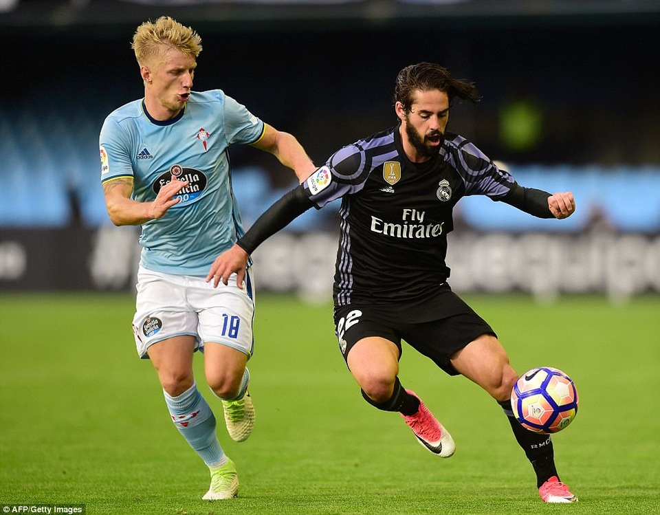 Celta Vigo 1-4 Real Madrid: C.Ronaldo chói sáng - 2
Isco đã có một trận đấu khá hay