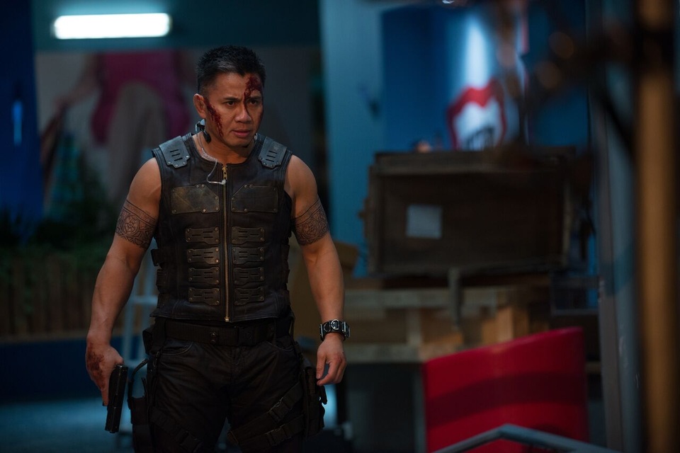 Cung Lê trong “Security”