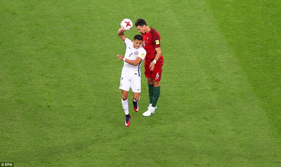 C.Ronaldo bất lực, Bồ Đào Nha tan mộng tại Confederations Cup - 14
Bồ Đào Nha tan mộng vào chung kết Confederations Cup 2017