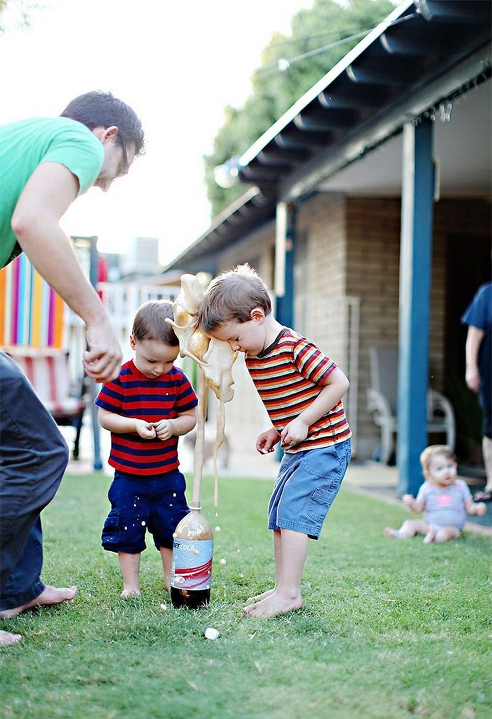 Cười sảng khoái với những khoảnh khắc trùng hợp khó tin - 20 Đây là nước ngọt có ga, cháu ạ!
