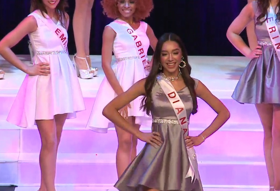 Diana Lai trong khoảnh khắc lọt vào top 20 Hoa hậu Hoàn vũ Canada 2017.