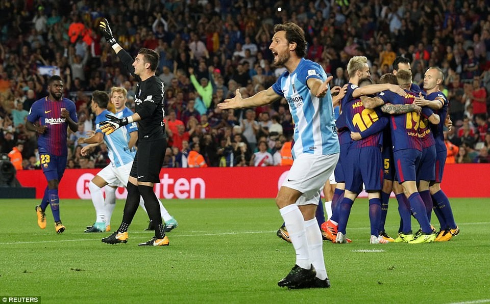 Hạ gục Malaga, Barcelona bỏ xa Real Madrid 8 điểm - 11
Phản ứng dữ dội của cầu thủ Malaga