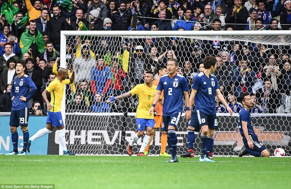 Brazil 3-1 Nhật Bản: Neymar lập công - 1
Brazil đã dễ dàng xây dựng thế trận áp đảo trước Nhật Bản