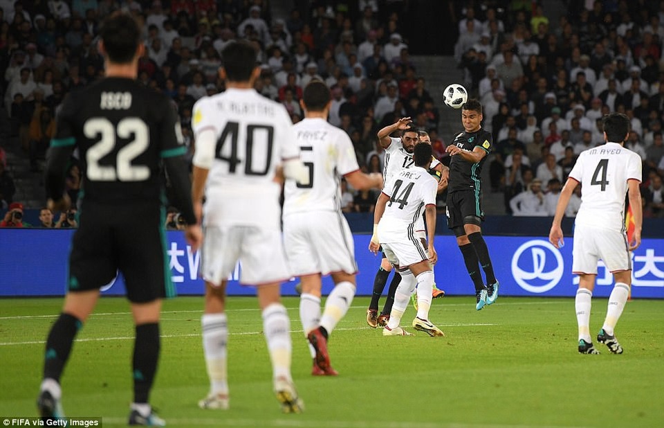 C.Ronaldo và Bale ghi bàn, Real Madrid vào chung kết FIFA Club World Cup - 1
Al Jazira bất ngờ vượt lên dẫn trước ở phút 41
