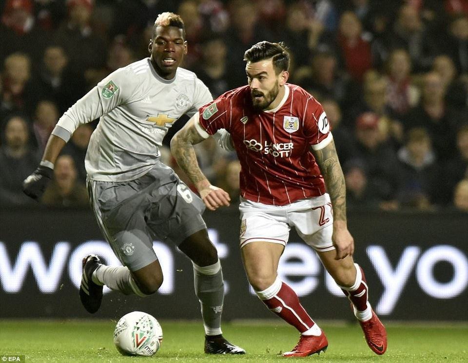 Thua sốc đội bóng hạng dưới, Mourinho đổ lỗi đối thủ… may mắn - 1 HLV Mourinho cho rằng Bristol City đã may mắn giành chiến thắng trước MU