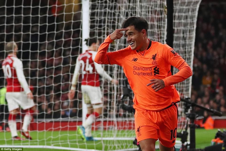 Arsenal 3-3 Liverpool: Kịch bản khó tin - 3
Coutinho ăn mừng bàn thắng mở tỉ số