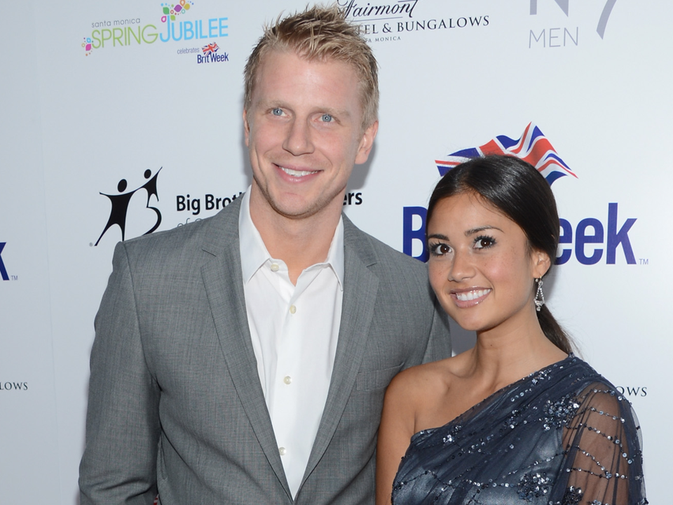 Những cặp đôi ngôi sao trì hoãn “chuyện ấy” tới khi cưới - 3 Nam diễn viên Sean Lowe và bạn gái Catherine Giudici