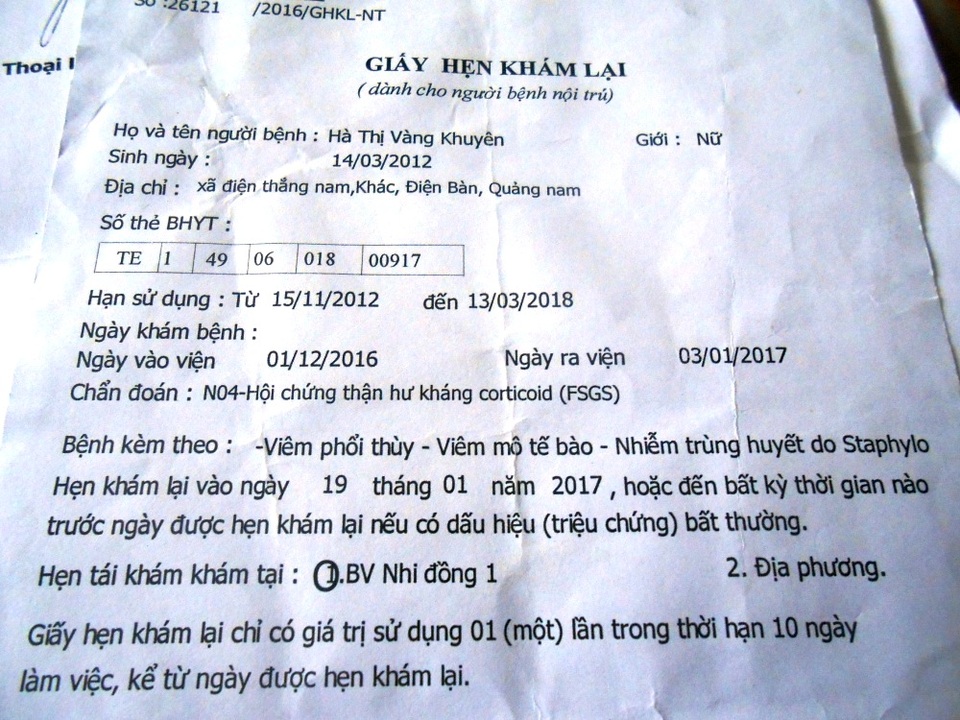 Thương bé 5 tuổi mang trên mình căn bệnh quái ác - 6 Giấy ra viện, giấy hẹn khám lại và sổ theo dõi bệnh của bé