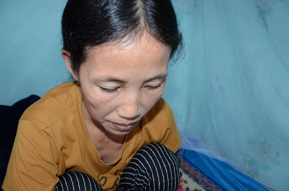 Tiếng kêu cứu ai oán của người mẹ nghèo xin được cắt chân cho con - 5
Bản thân chị Thoan mắc bệnh suy thận và viêm đường tiết niệu, nhưng không thường xuyên được chữa trị.