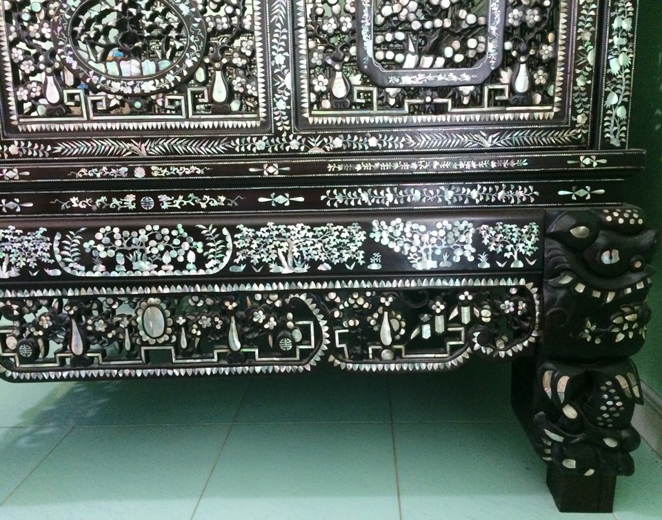 Hoa mắt với chiếc giường cổ “đẹp hơn” giường Công tử Bạc Liêu - 4 Hoa mắt với chiếc giường cổ “đẹp hơn” giường Công tử Bạc Liêu - 4