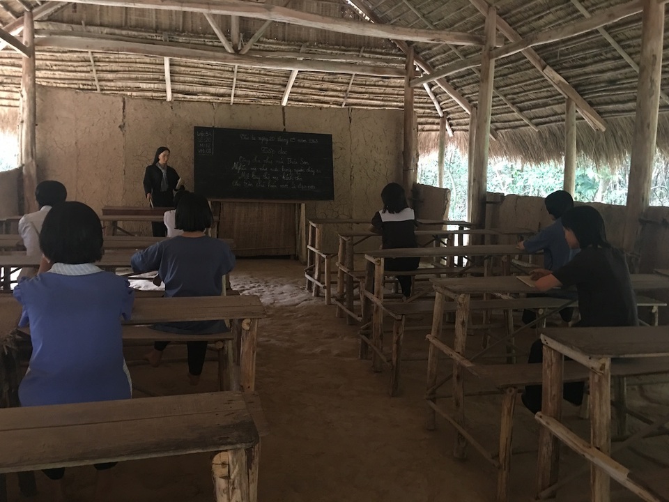 Đến địa đạo Củ Chi "trải nghiệm" cuộc chiến từ trong lòng đất! - 6 Người dân nơi đây quanh năm bám với ruộng đồng, tăng gia sản xuất, gieo con chữ... nhưng sẵn sàng xung trận khi quân thù đến