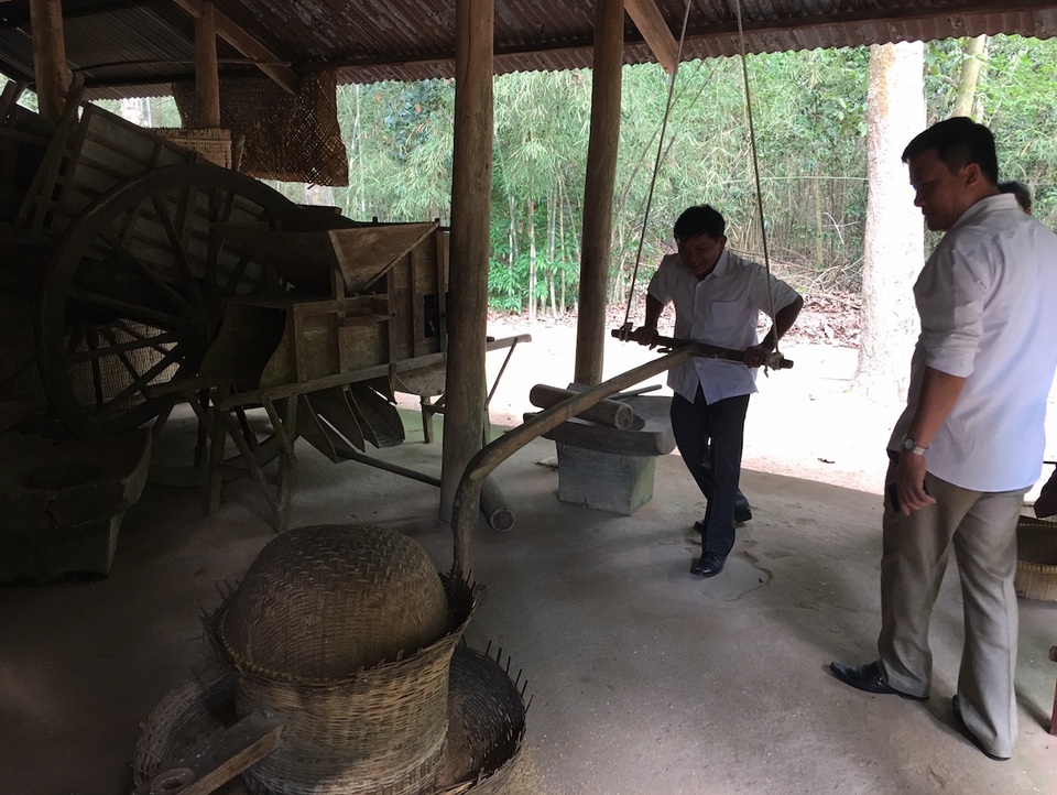 Đến địa đạo Củ Chi "trải nghiệm" cuộc chiến từ trong lòng đất! - 5 Đến địa đạo Củ Chi "trải nghiệm" cuộc chiến từ trong lòng đất! - 5