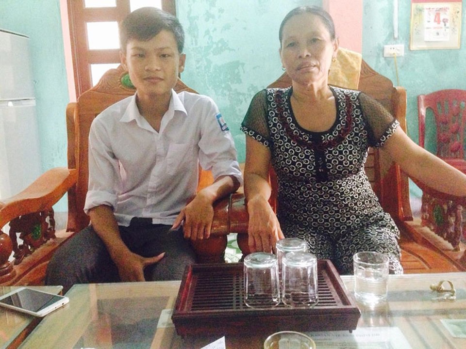 Gặp cậu học trò nghèo đoạt giải Nhì cuộc thi sáng tạo KHKT toàn miền Bắc - 3 Bà Đuyến luôn tự hào về đam mê của Lâm.