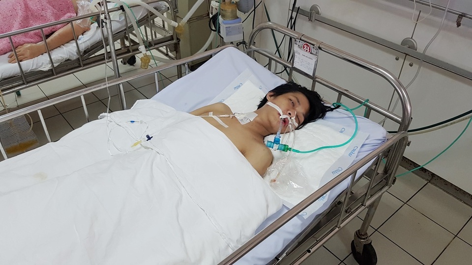 Chàng trai không có cha mẹ nguy kịch vì viêm màng não đã qua đời - 1 Cháu Dũng đã qua đời sau thời gian chống chọi với bệnh nặng