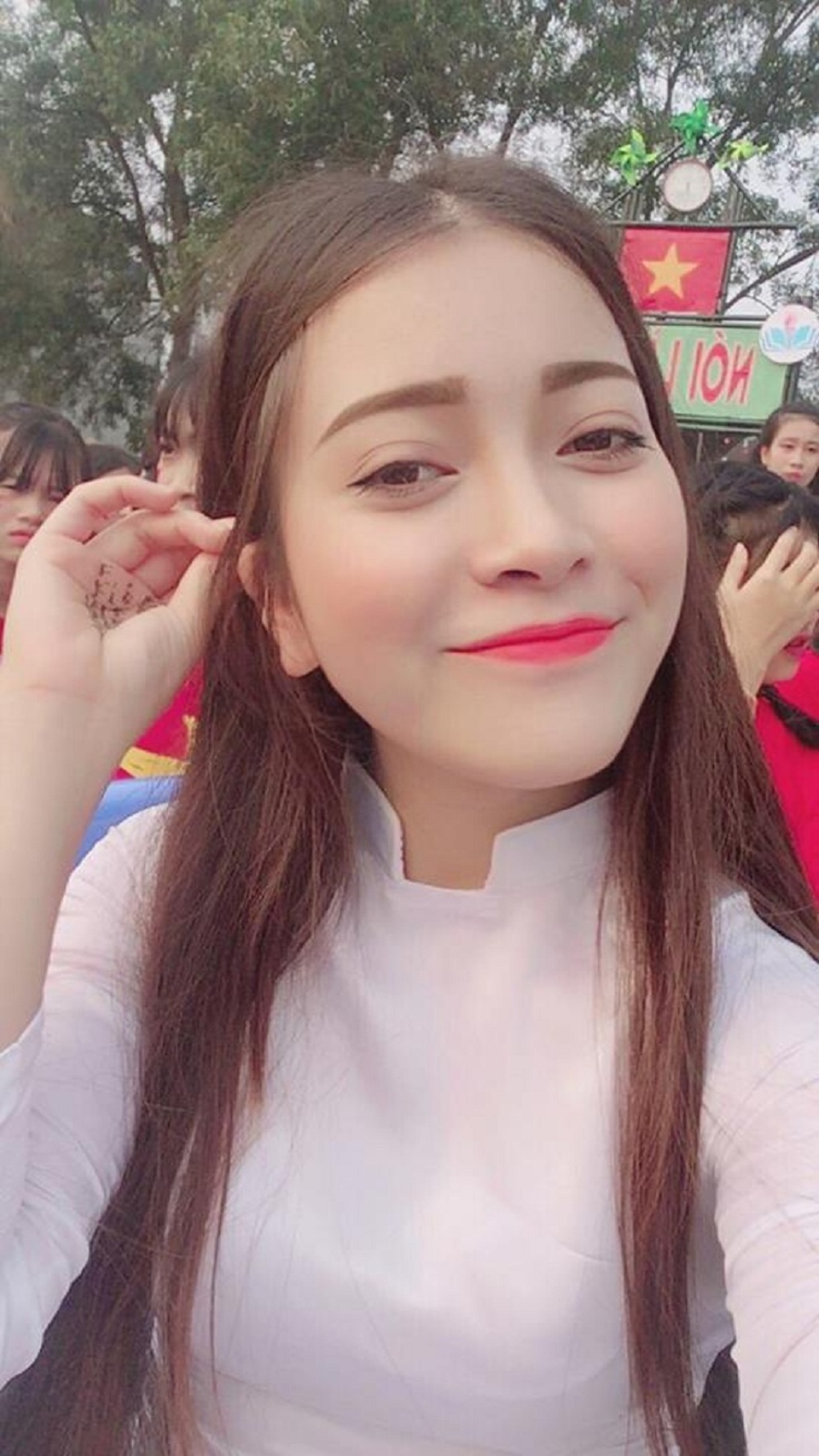 Sự thật về clip cô gái khóc vì lạc đường đang "sốt" trên mạng - 6 Sự thật về clip cô gái khóc vì lạc đường đang "sốt" trên mạng - 6