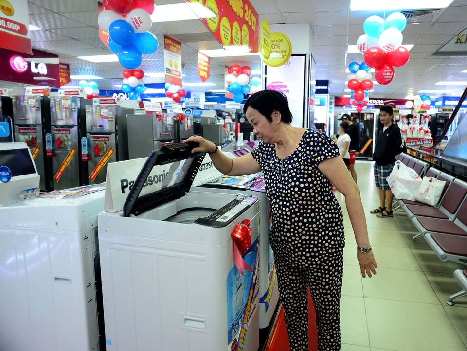 Thị trường bán lẻ công nghệ: Tín hiệu đáng mừng - 5 Với thông điệp mang đến “Một cuộc sống tốt đẹp hơn, một thế giới tươi đẹp hơn” trên phạm vi toàn cầu, các sản phẩm của Panasonic không chỉ có công nghệ độc đáo tiên tiến mà còn có thiết kế thẩm mỹ cao