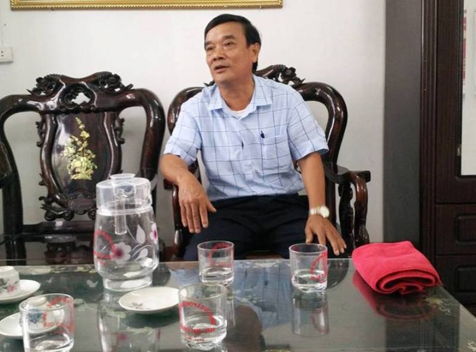 Dân cả thôn kéo nhau “gõ cửa” khắp nơi đòi đất xây nhà văn hóa! - 4 Ông Đinh Quang Hòe - Chủ tịch UBND xã Đức Long trong buổi làm việc với PV Dân trí.