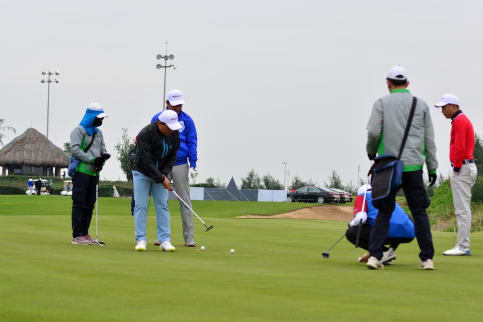 Giải SMic Golf Challenge Tournament 2017 chính thức khai mạc với hơn 1000 gôn thủ tham gia tranh tài - 5 Giải SMic Golf Challenge Tournament 2017 chính thức khai mạc với hơn 1000 gôn thủ tham gia tranh tài - 5