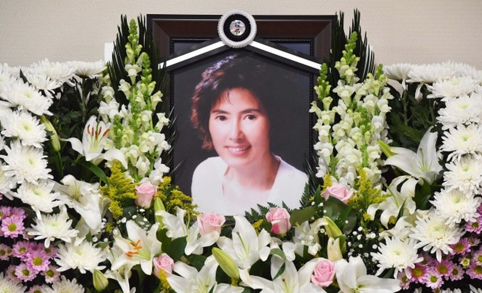 Nữ diễn viên qua đời không ai hay biết, chỉ có vật nuôi ở bên - 1