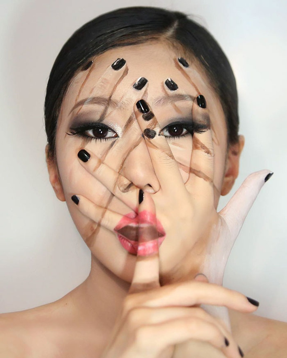 “Hoa mắt chóng mặt” xem chuyên gia trang điểm biến hình - 17 “Hoa mắt chóng mặt” xem chuyên gia trang điểm biến hình - 17