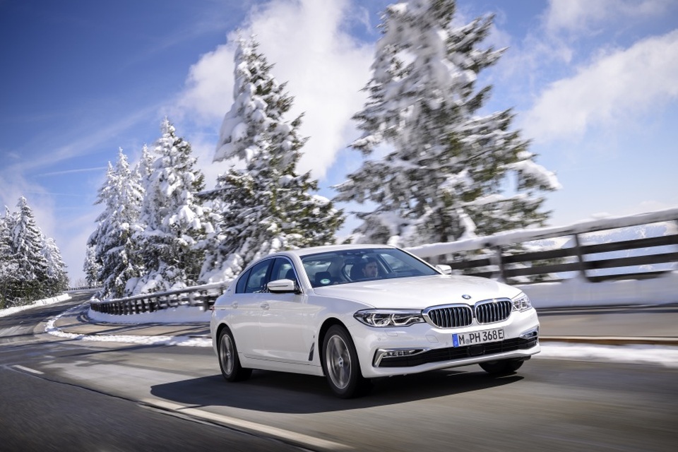 BMW 530e iPerformance - Hybrid tính năng vận hành cao - 1 BMW 530e iPerformance - Hybrid tính năng vận hành cao - 1