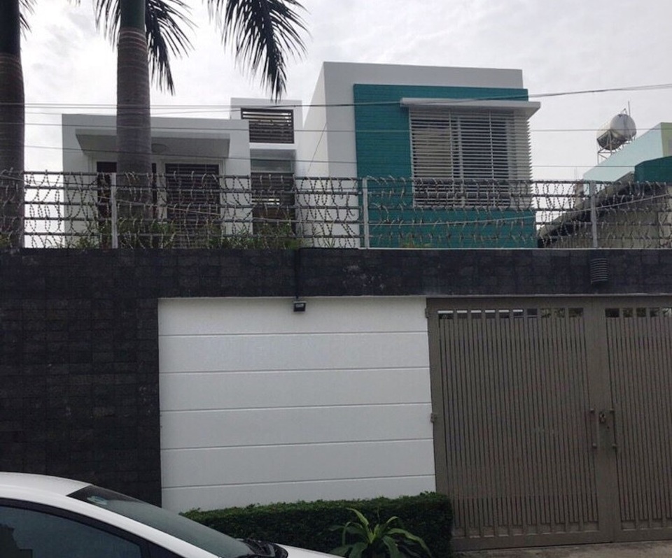 “Dân bay” thuê biệt thự để phê ma túy - 3 Một trong hai căn biệt thự mà nhóm thanh niên thuê để phê ma túy ở Nhà Bè