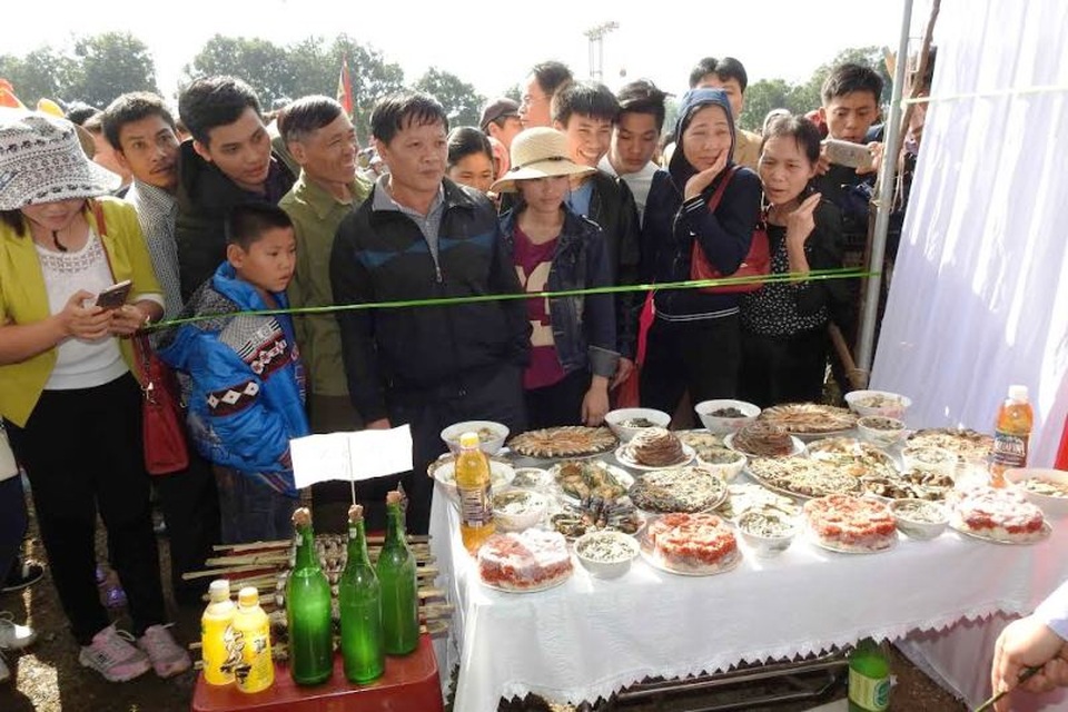 Rộn ràng lễ khai hạ Mường Bi - 12 Rộn ràng lễ khai hạ Mường Bi - 12