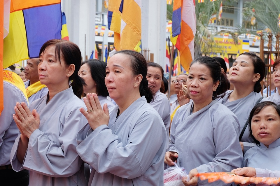 Đà Nẵng: Thả chim bồ câu nguyện cầu hòa bình trong Đại lễ Phật đản - 6
Đại lễ Phật đản PL.2651 được tổ chức trong không khí trang nghiêm