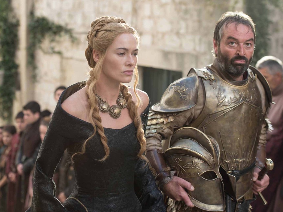 Tương lai nào cho cặp đôi “ngang trái” nhất “Trò chơi vương quyền”? - 6 Cersei tới lễ tang của cha mình. Giờ đây, những nhân vật đáng kể còn lại của gia tộc Lannister chỉ còn lại Cersei và Jaime.