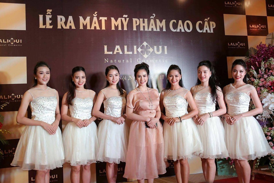 LALIHUI – Thương hiệu “Gây bão” cộng đồng mỹ phẩm Việt - 2 LALIHUI – Thương hiệu “Gây bão” cộng đồng mỹ phẩm Việt - 2