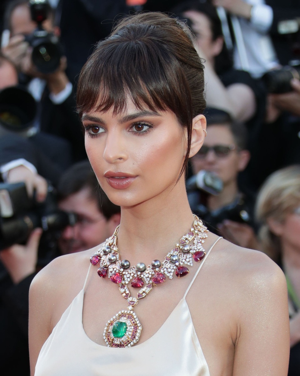 “Tóc mái mưa” khiến người đẹp showbiz “mê mẩn” - 11 Người mẫu Emily Ratajkowski