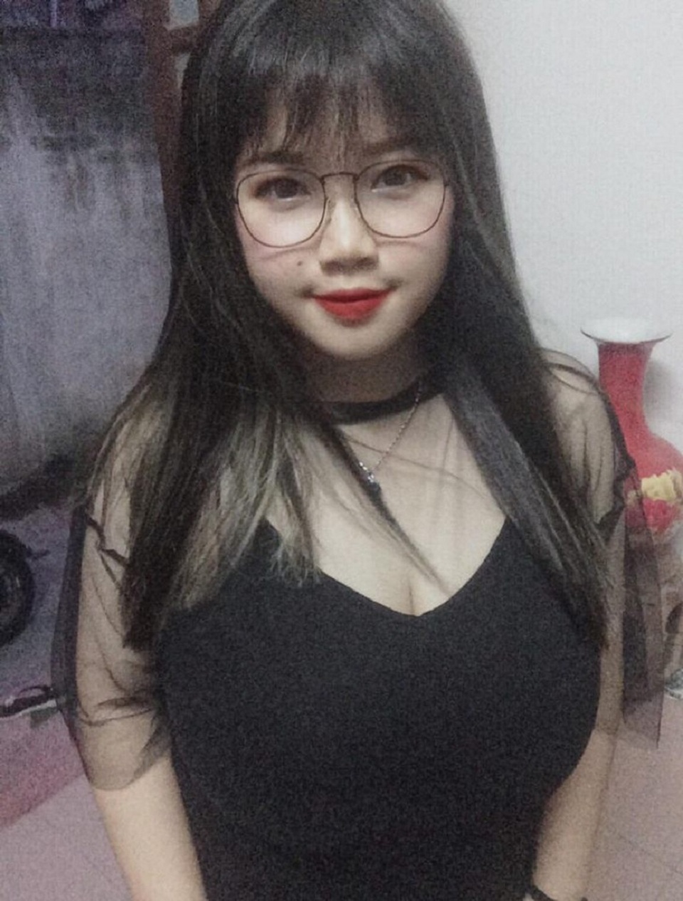 Nữ sinh Hải Dương khốn đốn vì vòng 1 "ngoại cỡ" bị bạn bè trêu chọc - 3 Nữ sinh Hải Dương khốn đốn vì vòng 1 "ngoại cỡ" bị bạn bè trêu chọc - 3