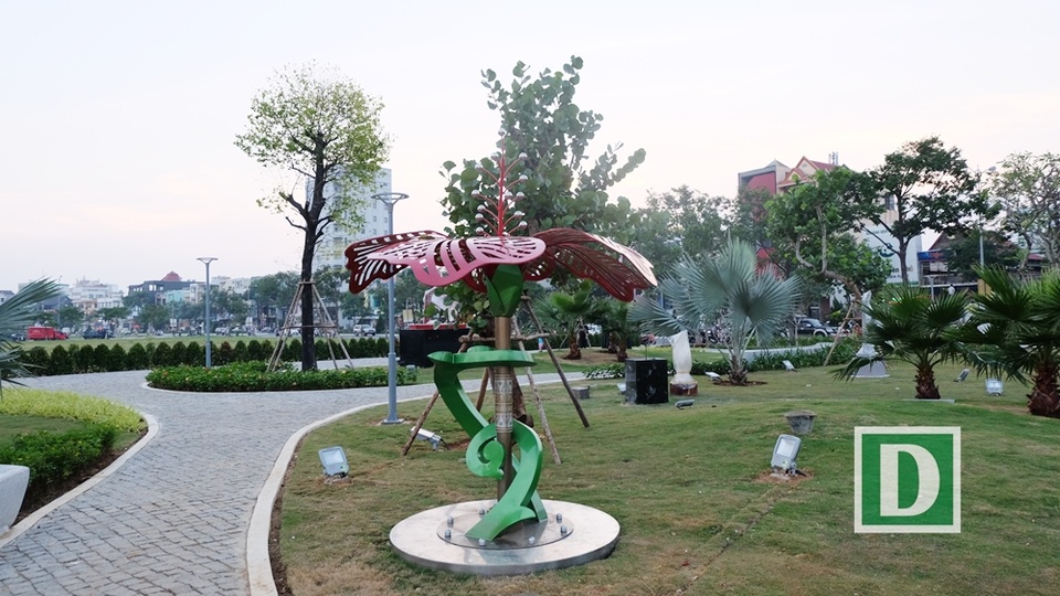 Cận cảnh Công viên APEC đang hoàn thiện tại Đà Nẵng - 2 Tác phẩm biểu trưng của nền kinh tế Malaysia