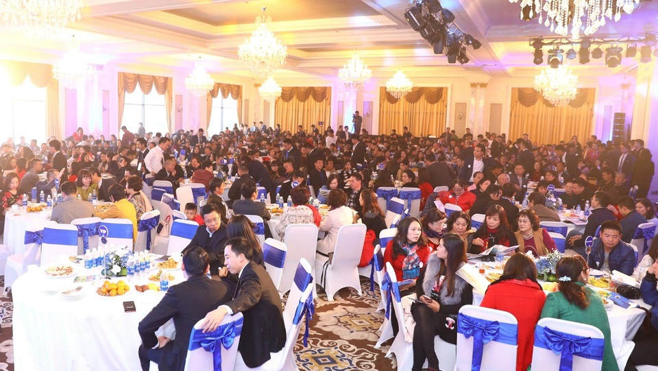 Khách hàng tham dự chật cứng khán phòng lễ mở bán chính thức dự án The Sapphire Residence Hạ Long